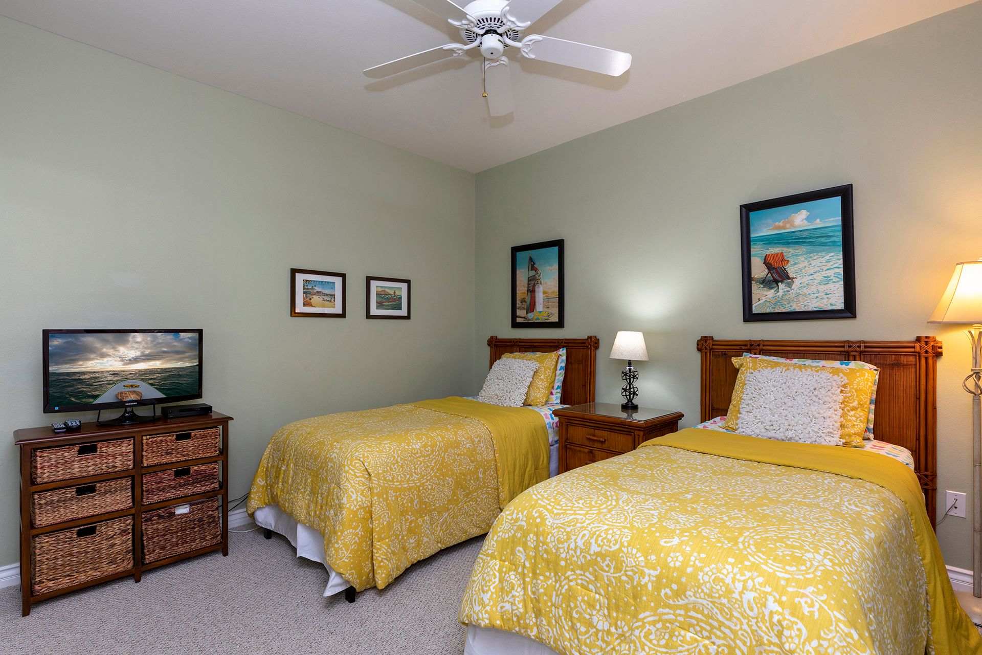 2nd Bedroom with Two Twins