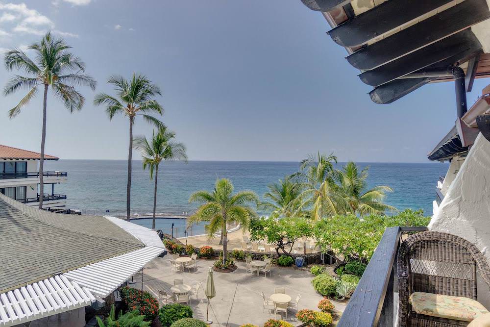 Casa De Emdeko Condo w/ Pool A/C & Ocean Views