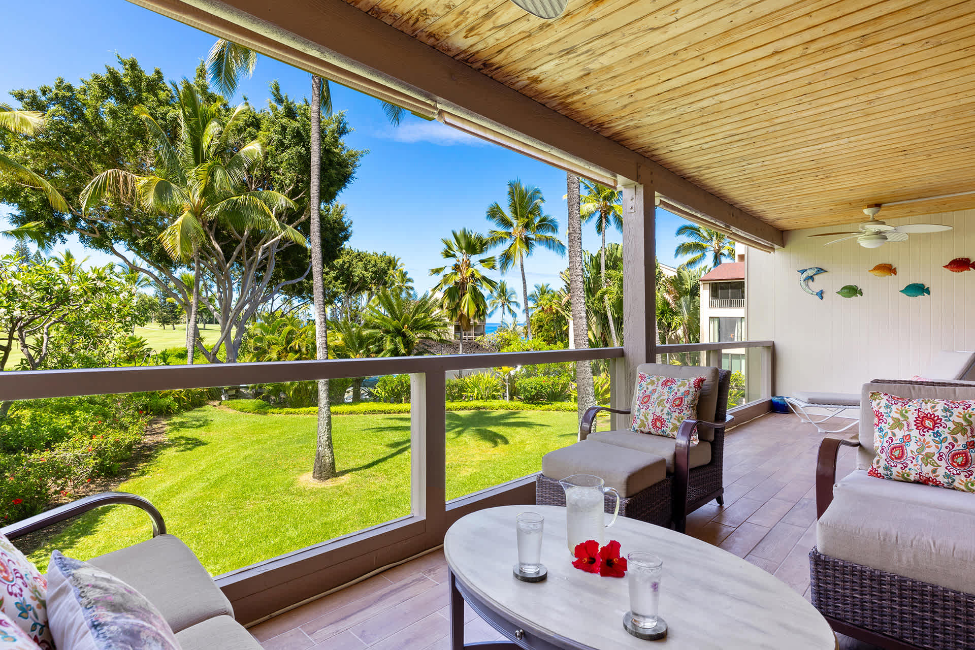 Lanai with amazing views and outdoor seating