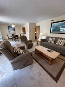 Honu Hale | Minutes away from the beach! 5