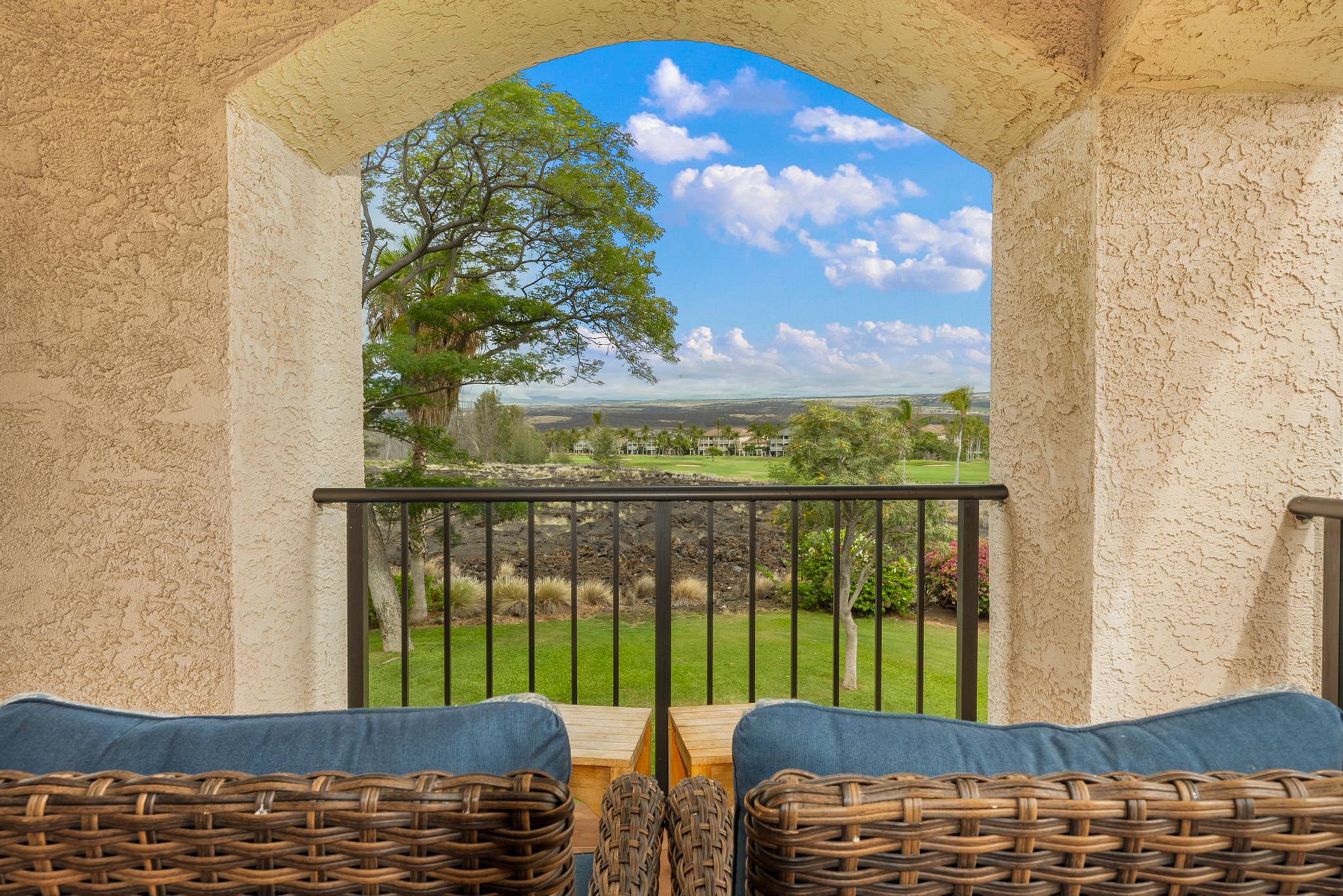 Lanai with seating and golf course views