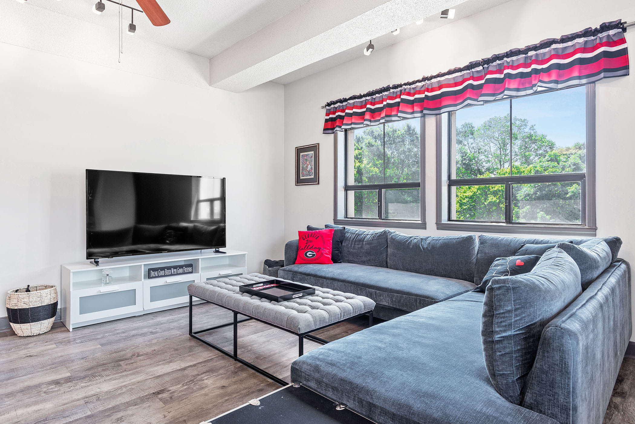 Home is Where the Arch is - Across from UGA! 6