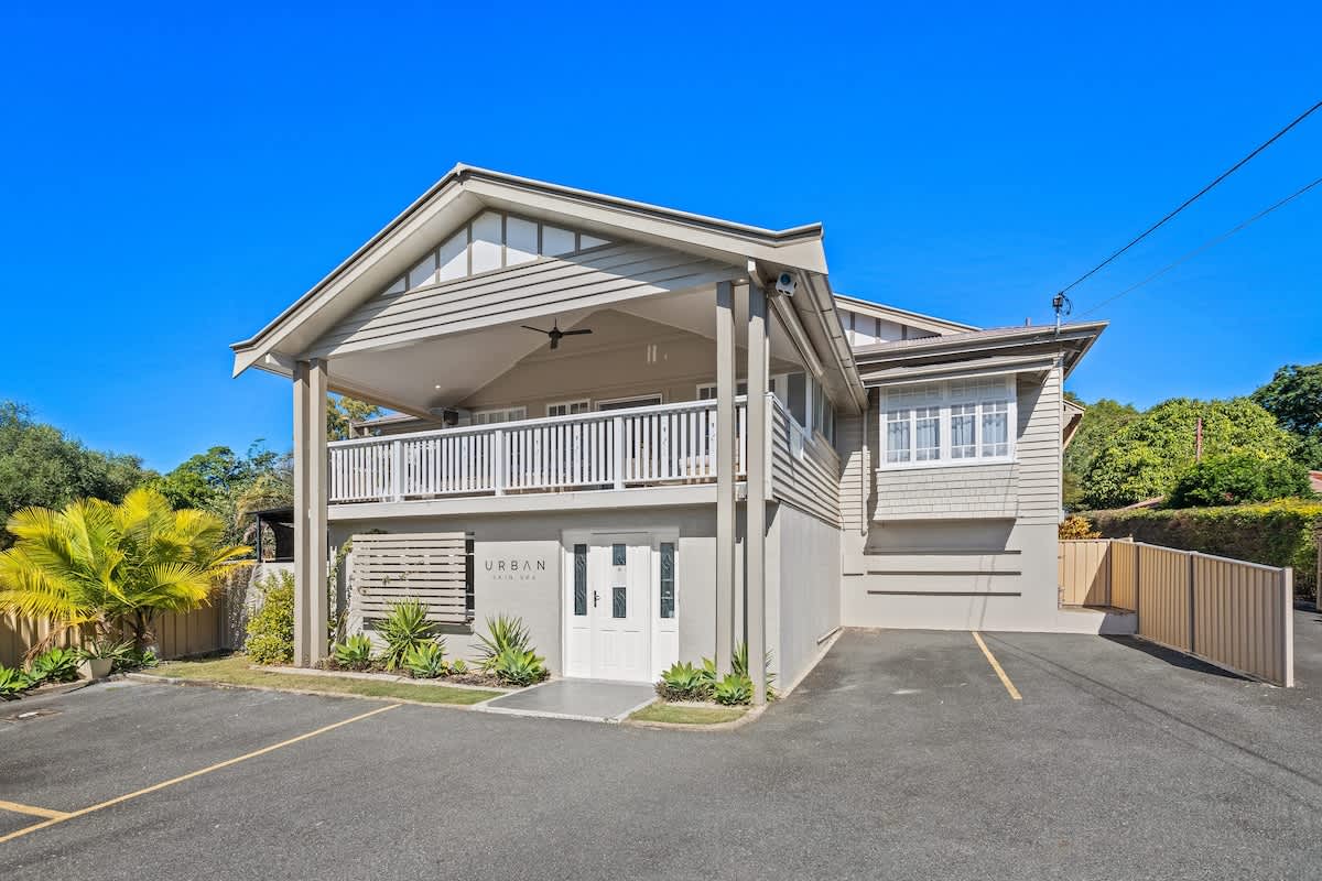 6 Bed 5 Bath Urban Getaway Ipswich Central — Newtown, Queensland — vacation rental