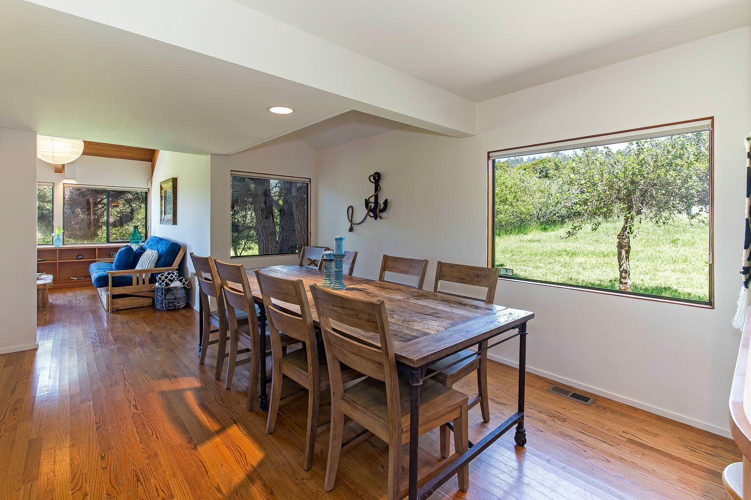 Grateful Getaway with Fireplace and Scenic Views 8