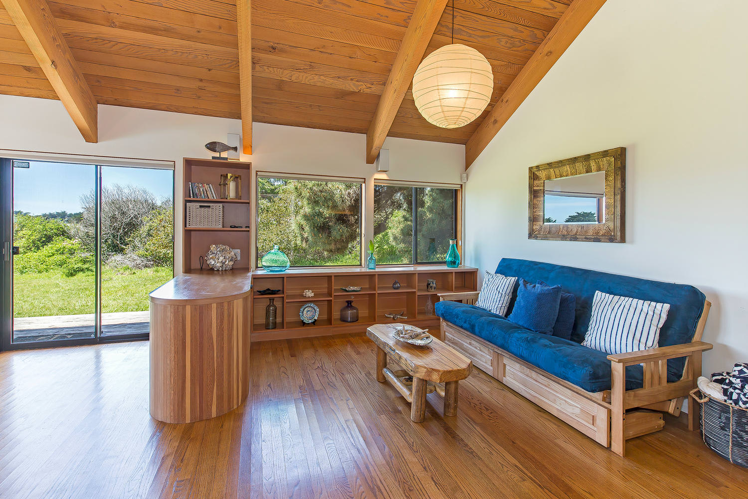 Grateful Getaway with Fireplace and Scenic Views 4