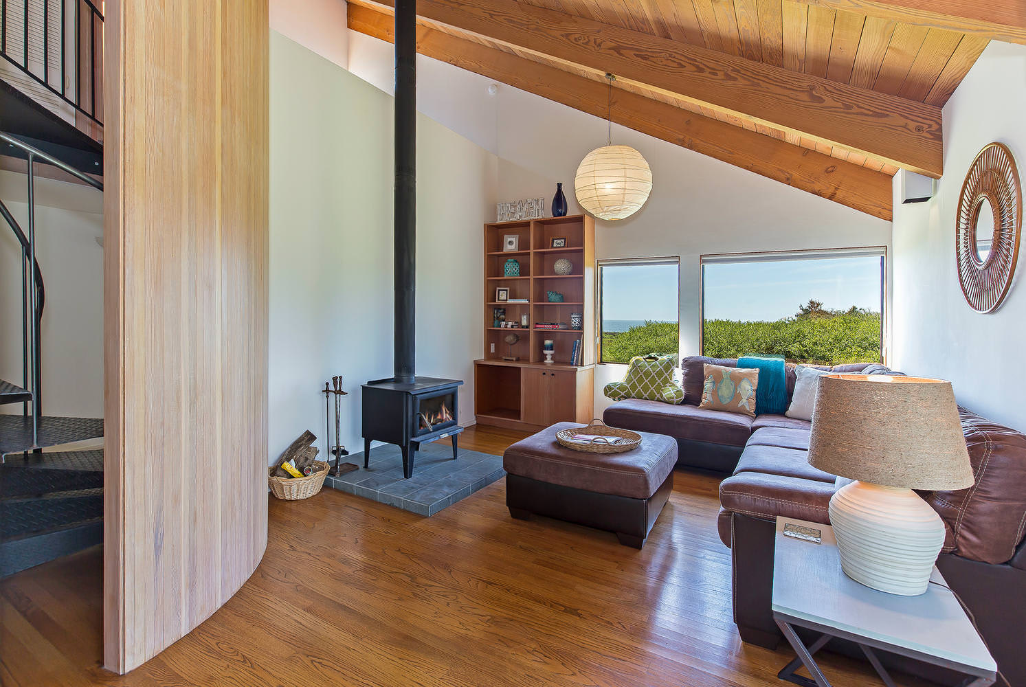 Grateful Getaway with Fireplace and Scenic Views 6