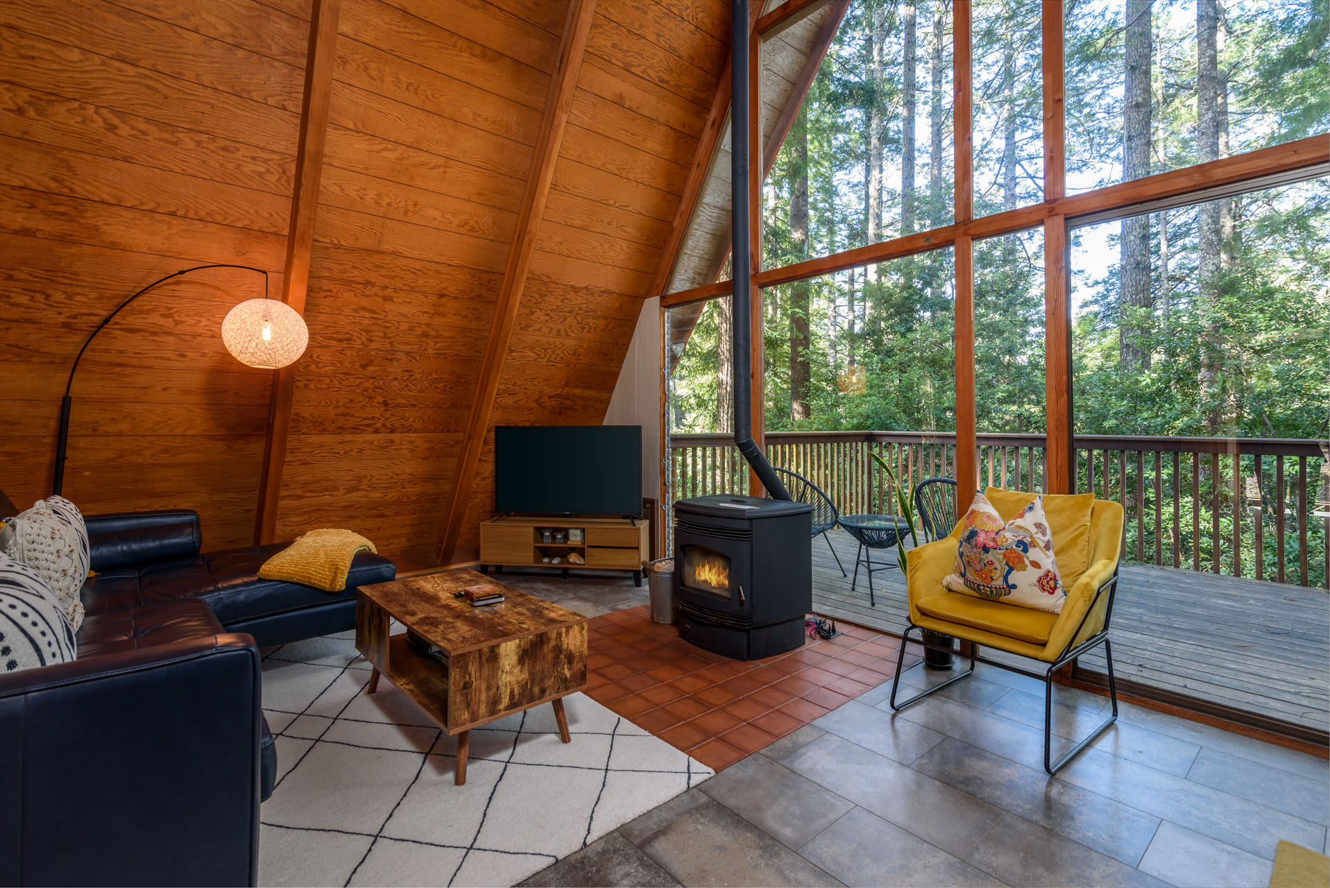 Star Nest - Secluded Forest Property