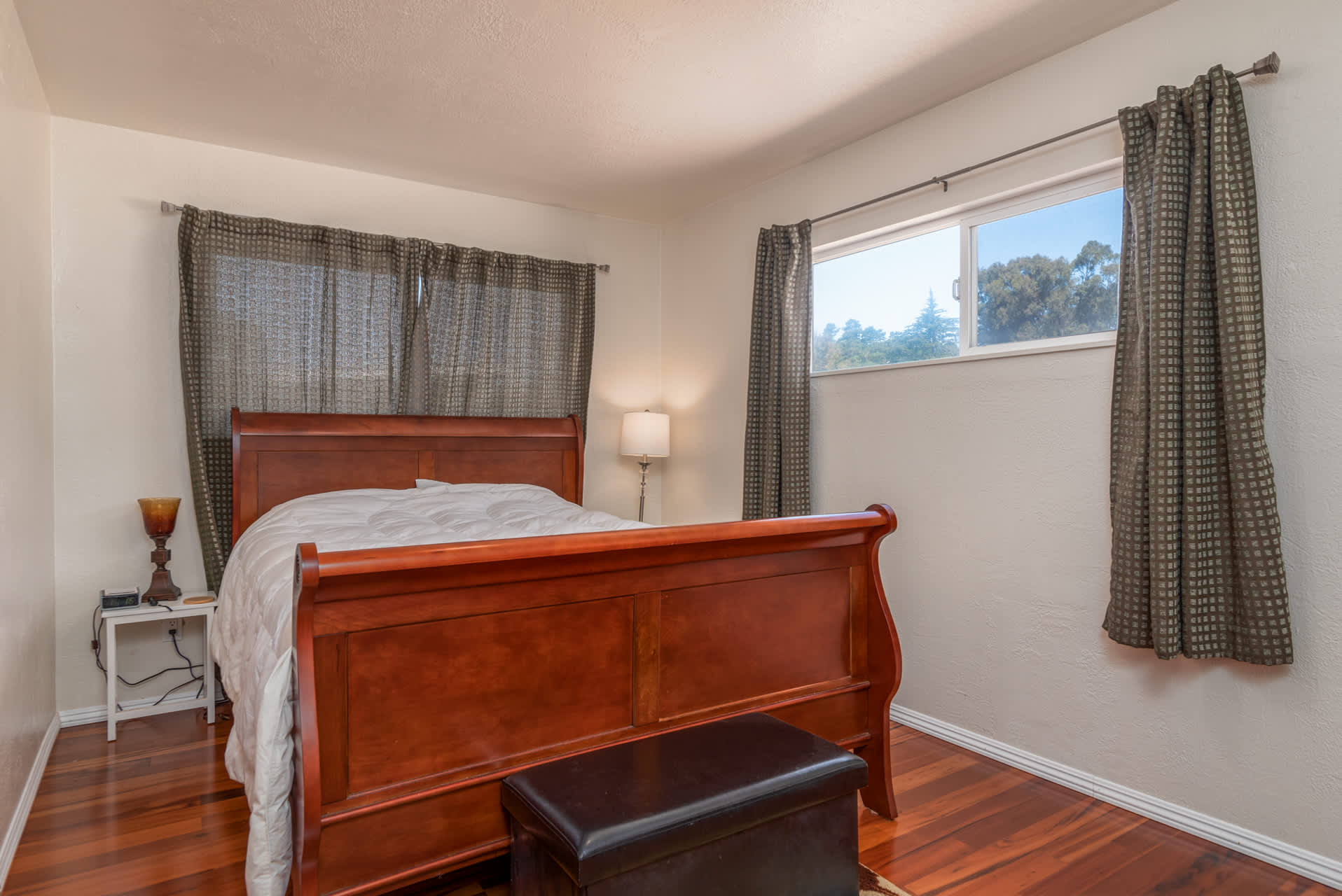 Lucky Ewe - Ocean View Retreat! 4