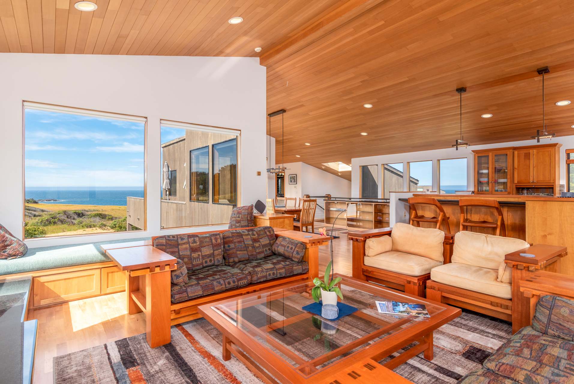 Ocean Retreat - BBQ, Hot Tub & Ocean Views 5