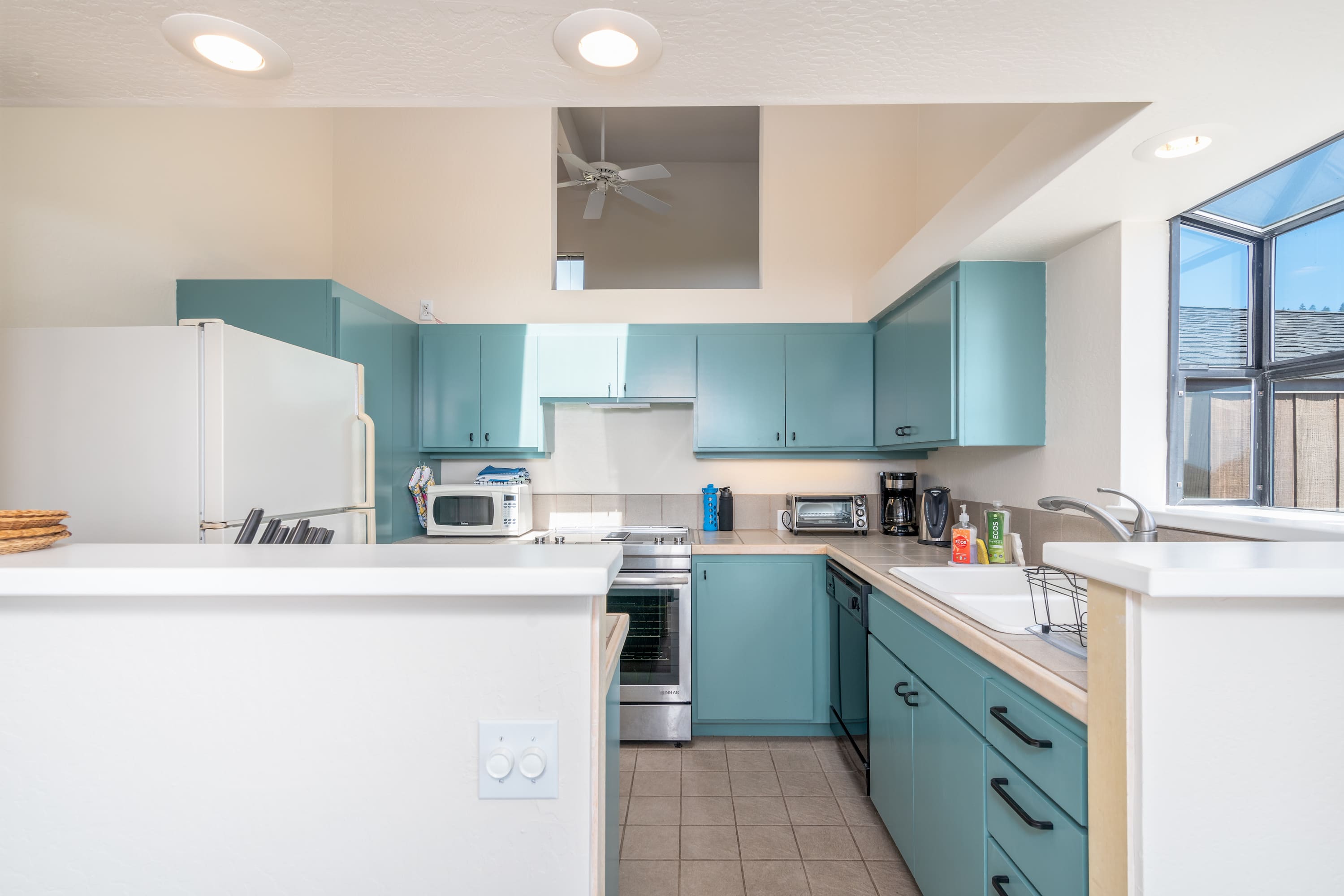 Seal Moor - Ocean Views - Community Pool 4