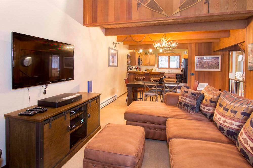 Winterset #28 Shared Hot Tub & Sauna!