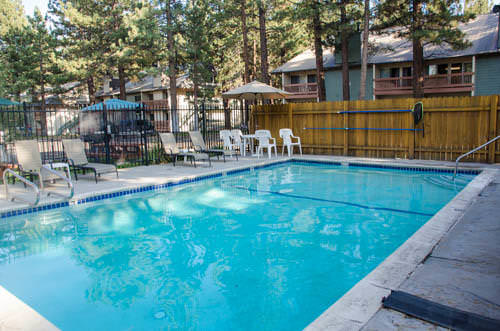 Mountain Shadows #F02 - Near Shuttle & Shopping! 4