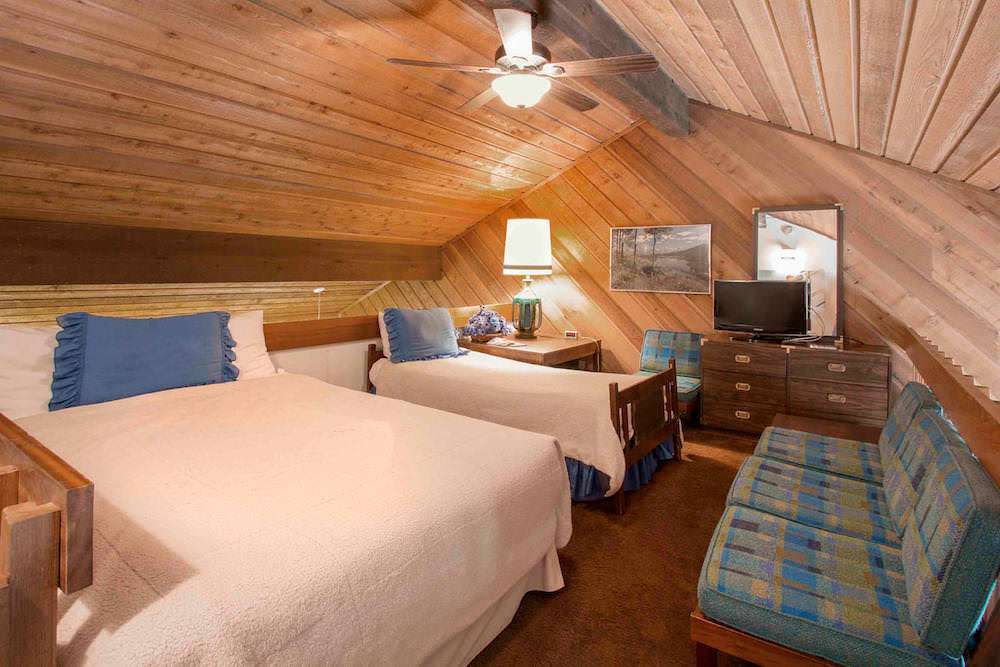 Snowcreek #059 Near Shuttle & Activities 6