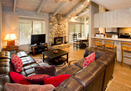 Sunshine Village #142 Close to Shops & Eats