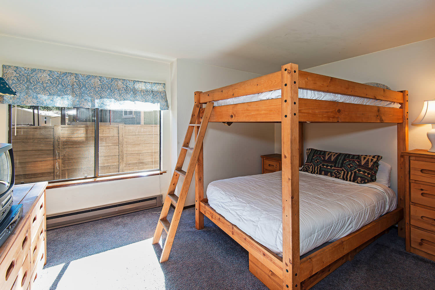 Horizons 4 - Pool & Hot Tub Access! 8