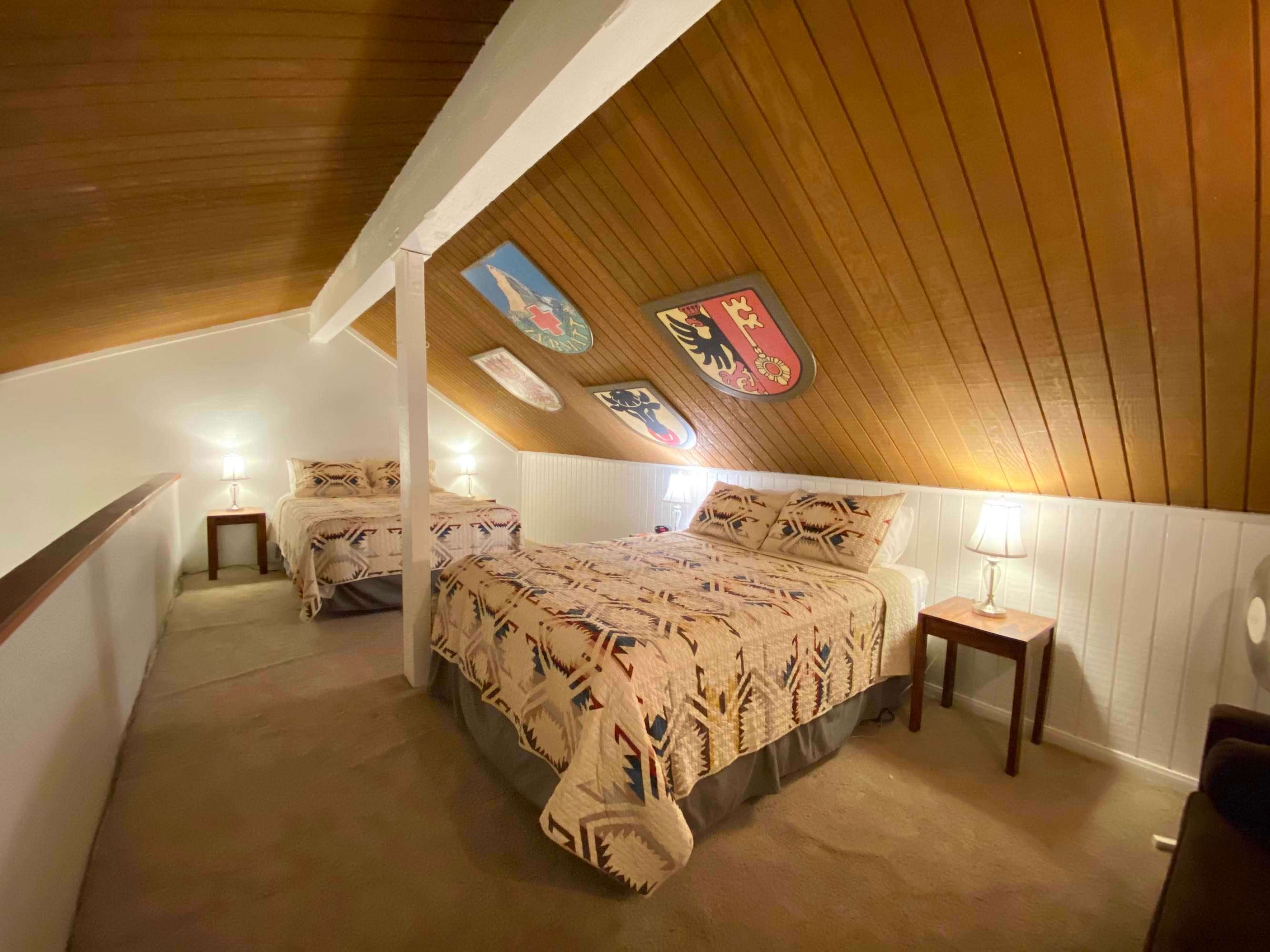 Loft: 2 Queen beds
