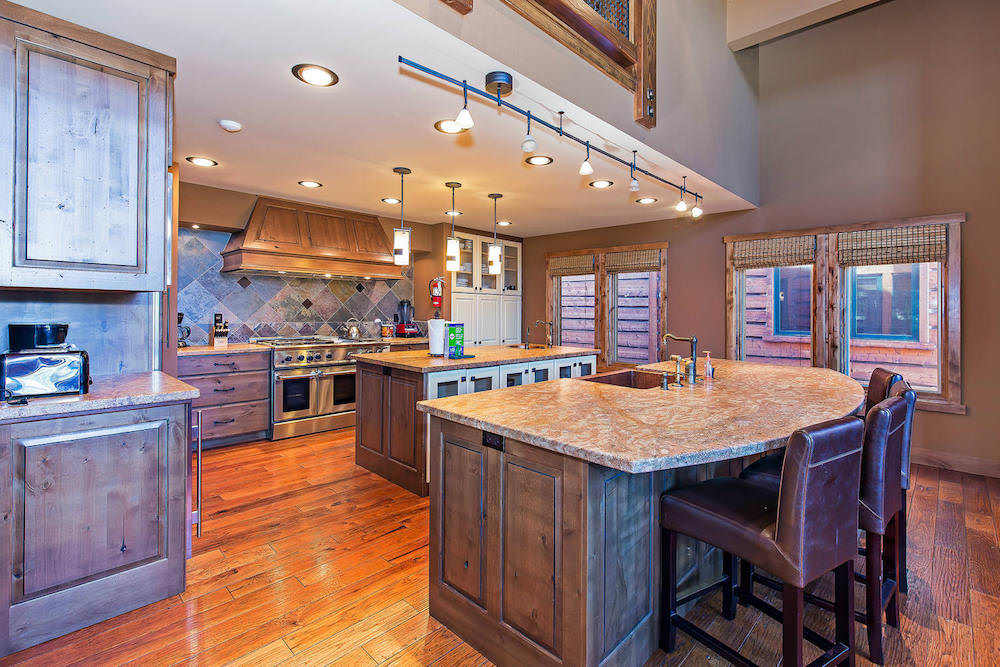 Stonegate #02 Luxe Condo with Foosball Table