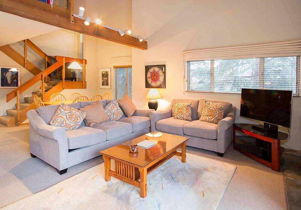 Snowcreek #630 Near Lakes & Golf!