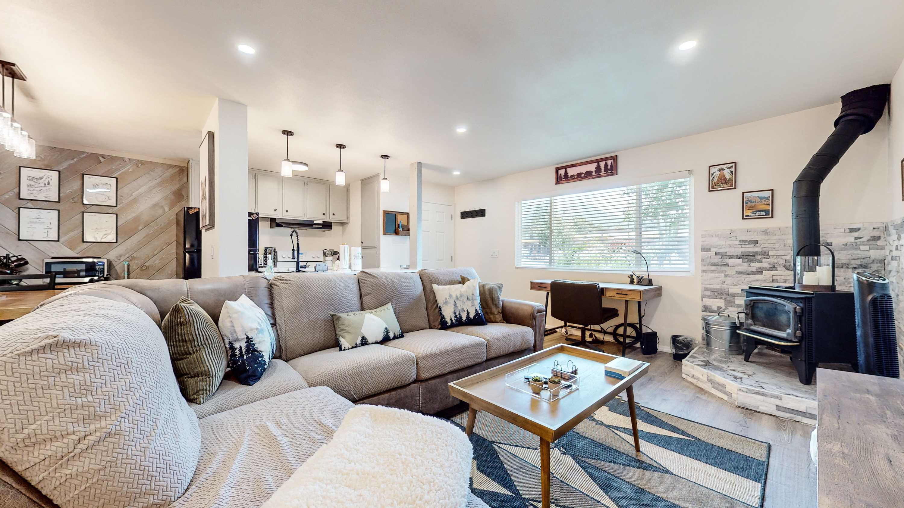 Jackson's Alpine Retreat - For 4