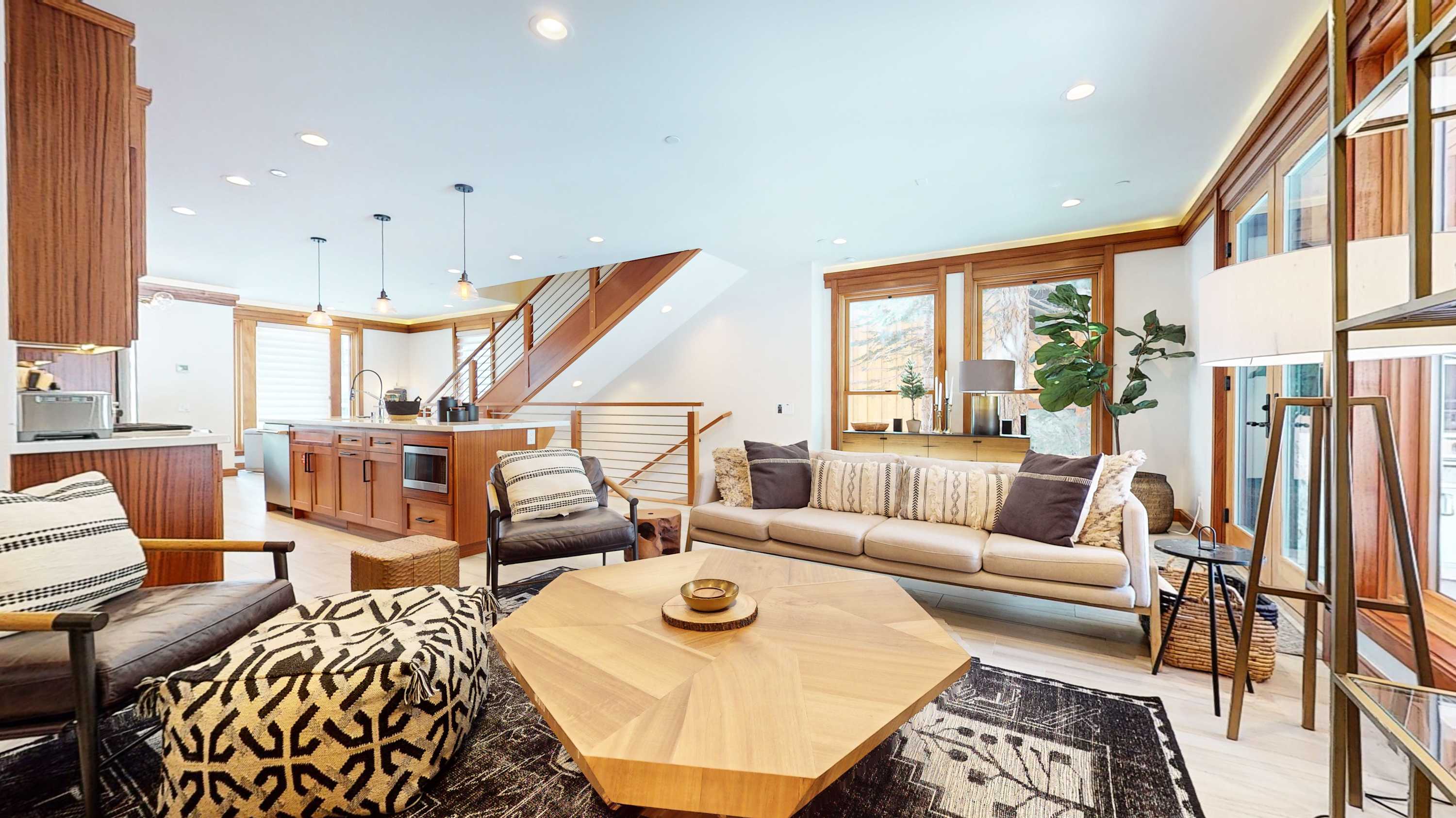 Obsidian Ski & Golf Villa - 3 BDR, Prime Location!