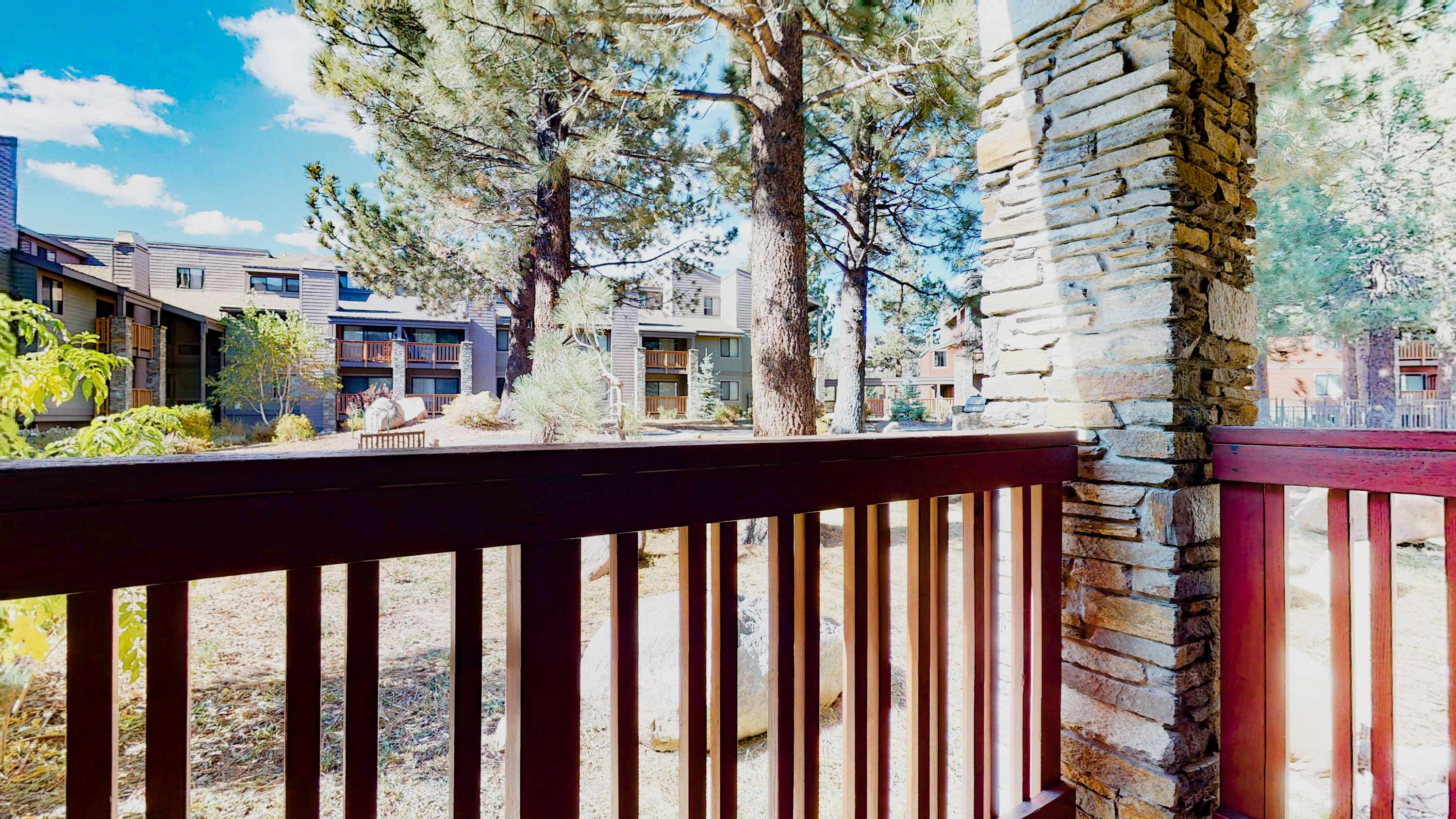 Summit Cozy Condo Getaway! 4