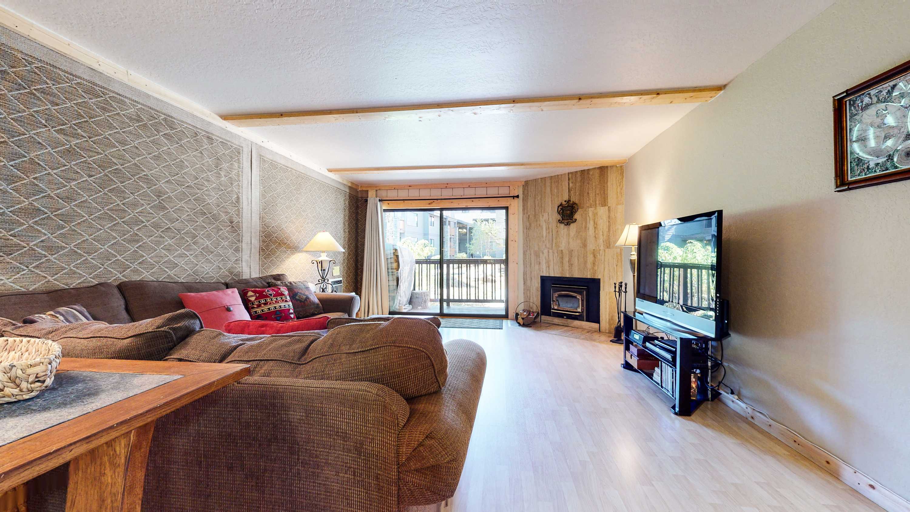 Summit Cozy Condo Getaway! 5