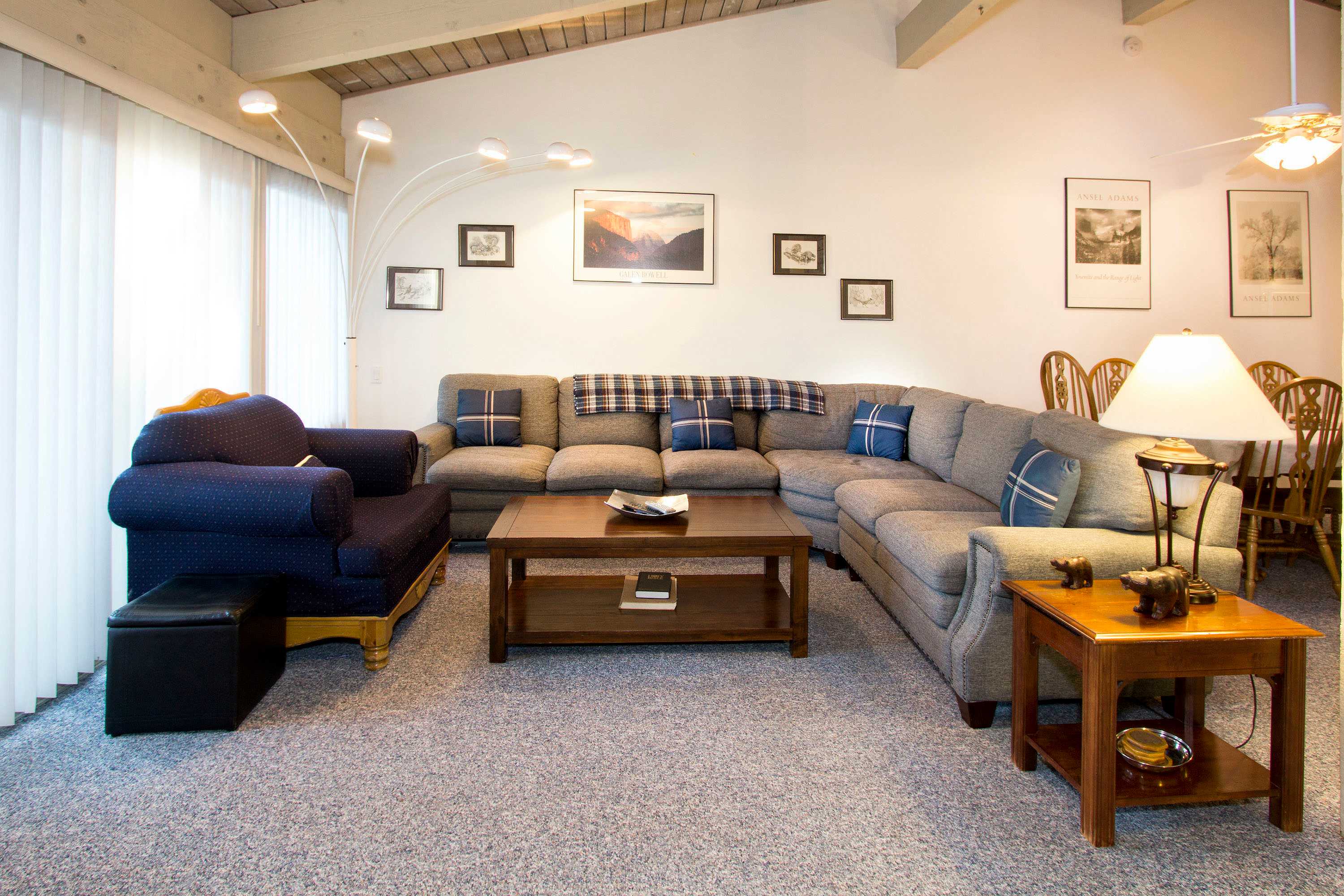 Mammoth Estates - 4 Seasons of Beauty with Accessible Amenities!