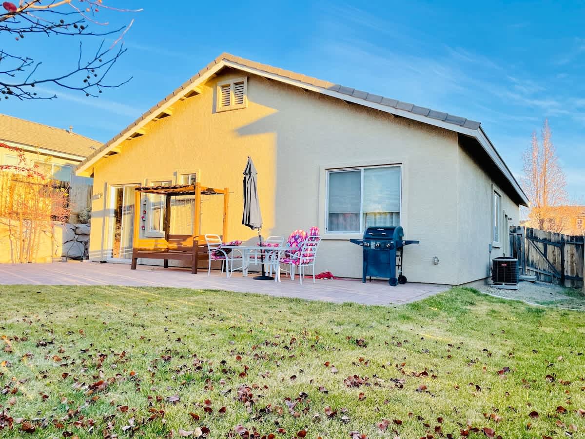 4TVs/6 Beds/Pet Ok/Sleeps 10 — Reno, NV — vacation rental