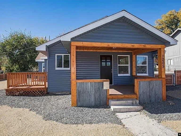 4Bedroom/6 min to Uni/Sleeps12 — Reno, NV — vacation rental