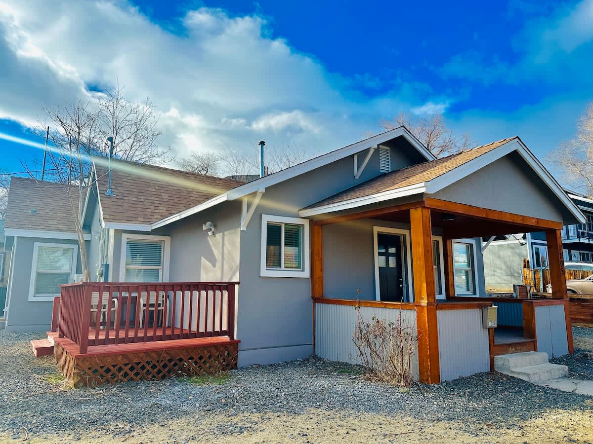 Airy Bright Getaway,Sleeps 12 — Reno, NV — vacation rental