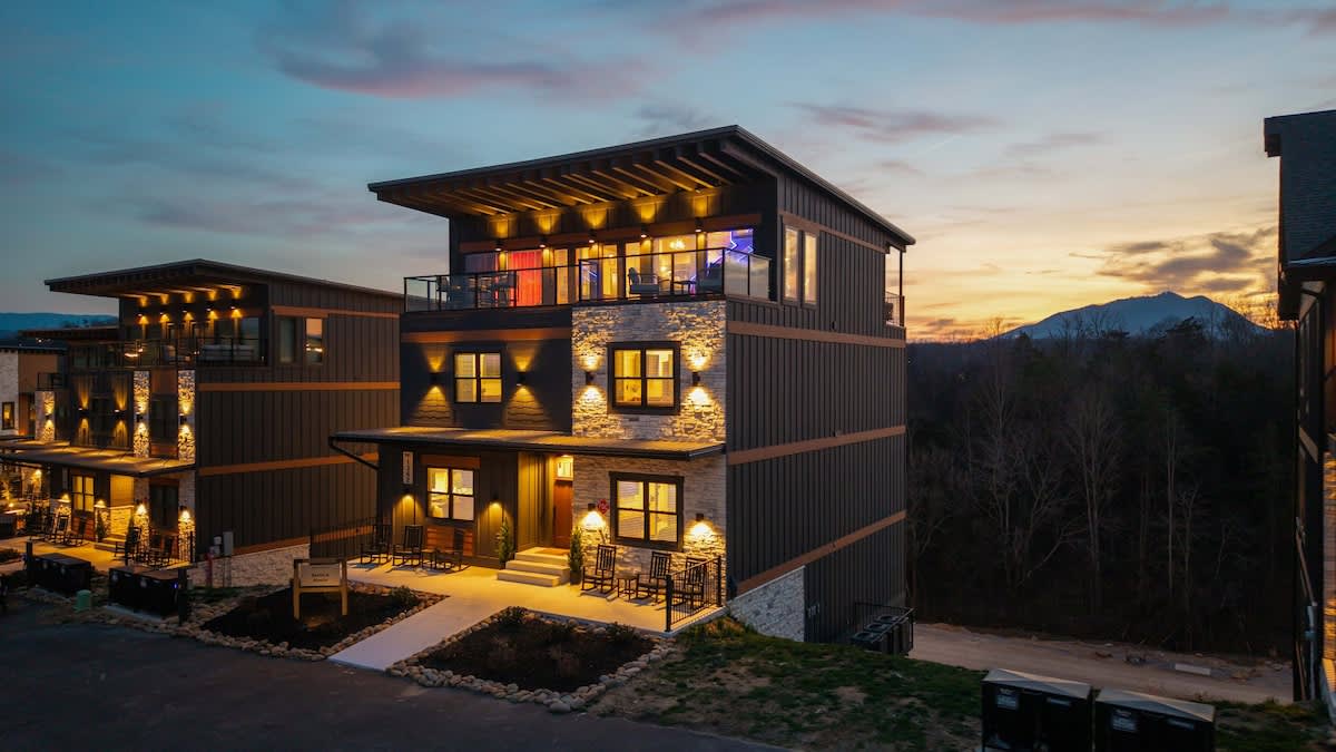 26 Guest | Resort Waterpark | 6 Bedroom | Htd Pool — Sevierville, TN — vacation rental