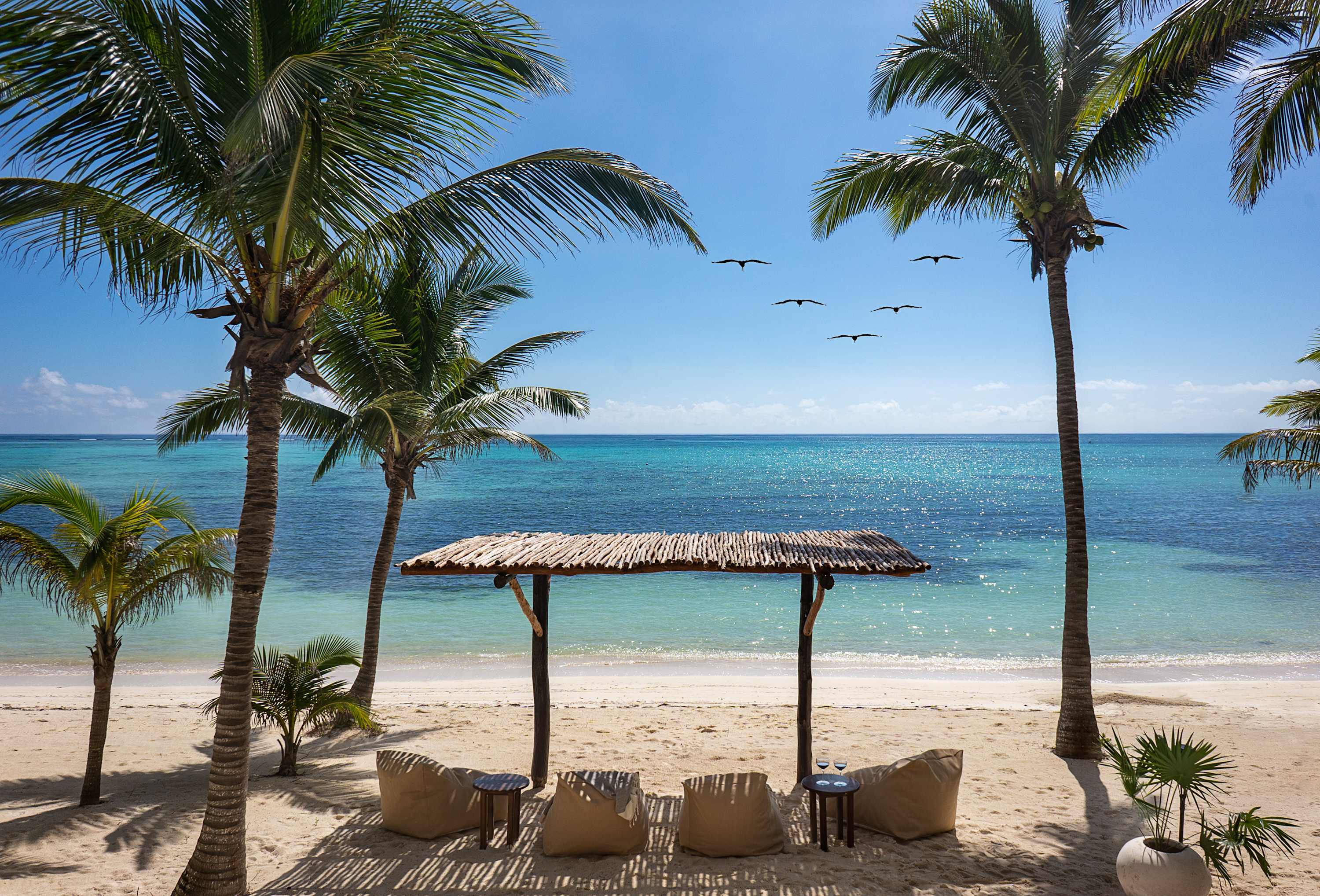 MantaRay - Beachfront Segundo Piso
