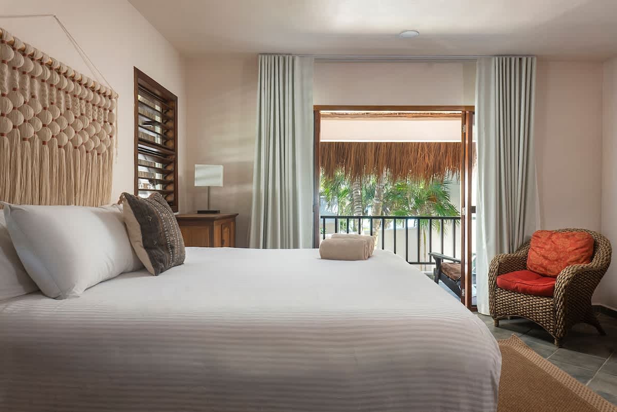 Bedroom number 1 with a king-size bed and terrace.