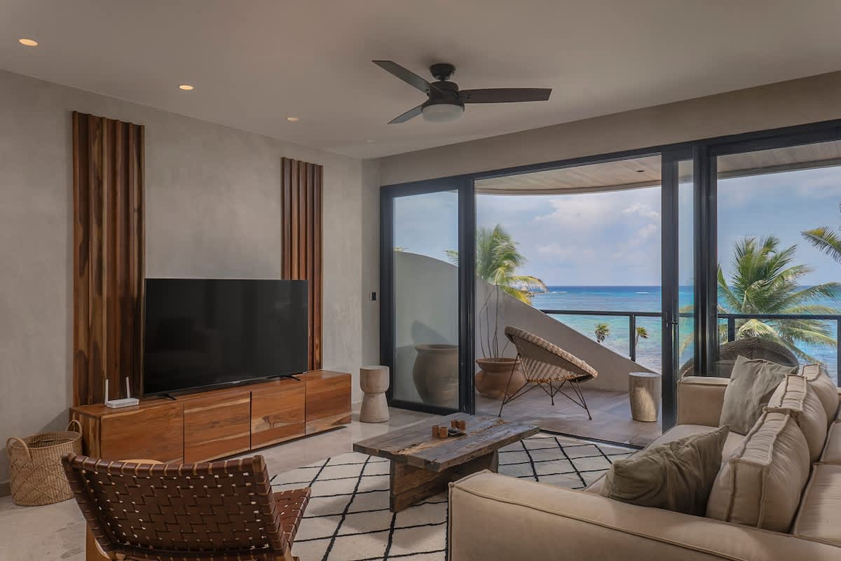 Bedroom 2: Two Queen-size beds