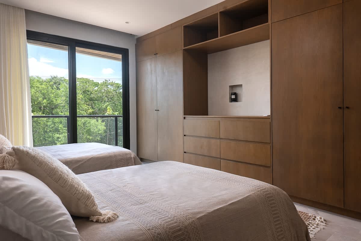 Bedroom 2: Two Queen-size beds