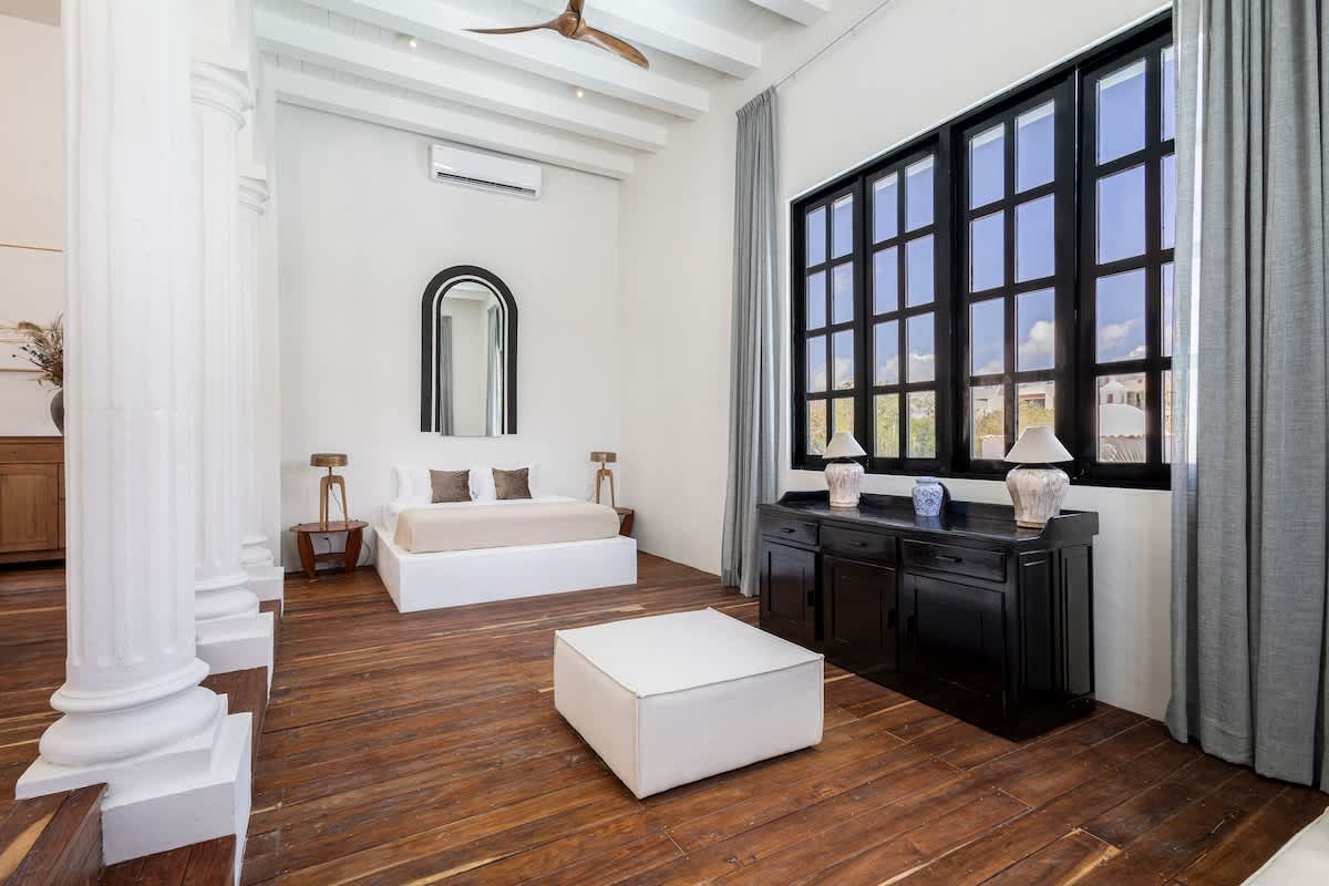Master Suite (Bedroom 1)