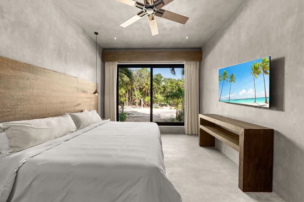Bedroom #1