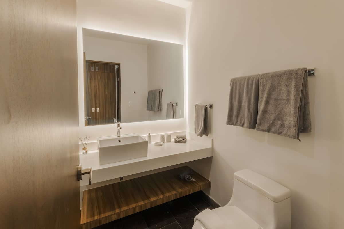 Full  private bathroom, Bedroom #2 