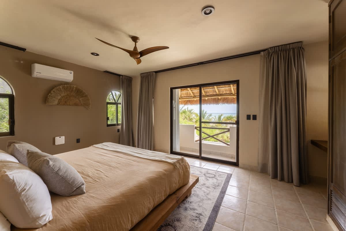 Bedroom #2 with a king-size bedroom 