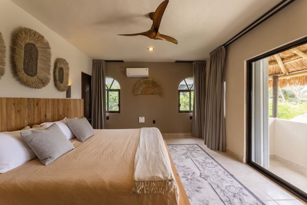 Bedroom #2 with a king-size bedroom 