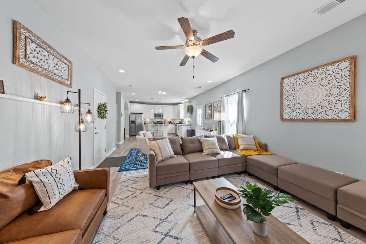 Cozy retreat w/ fire pit & BBQ grill