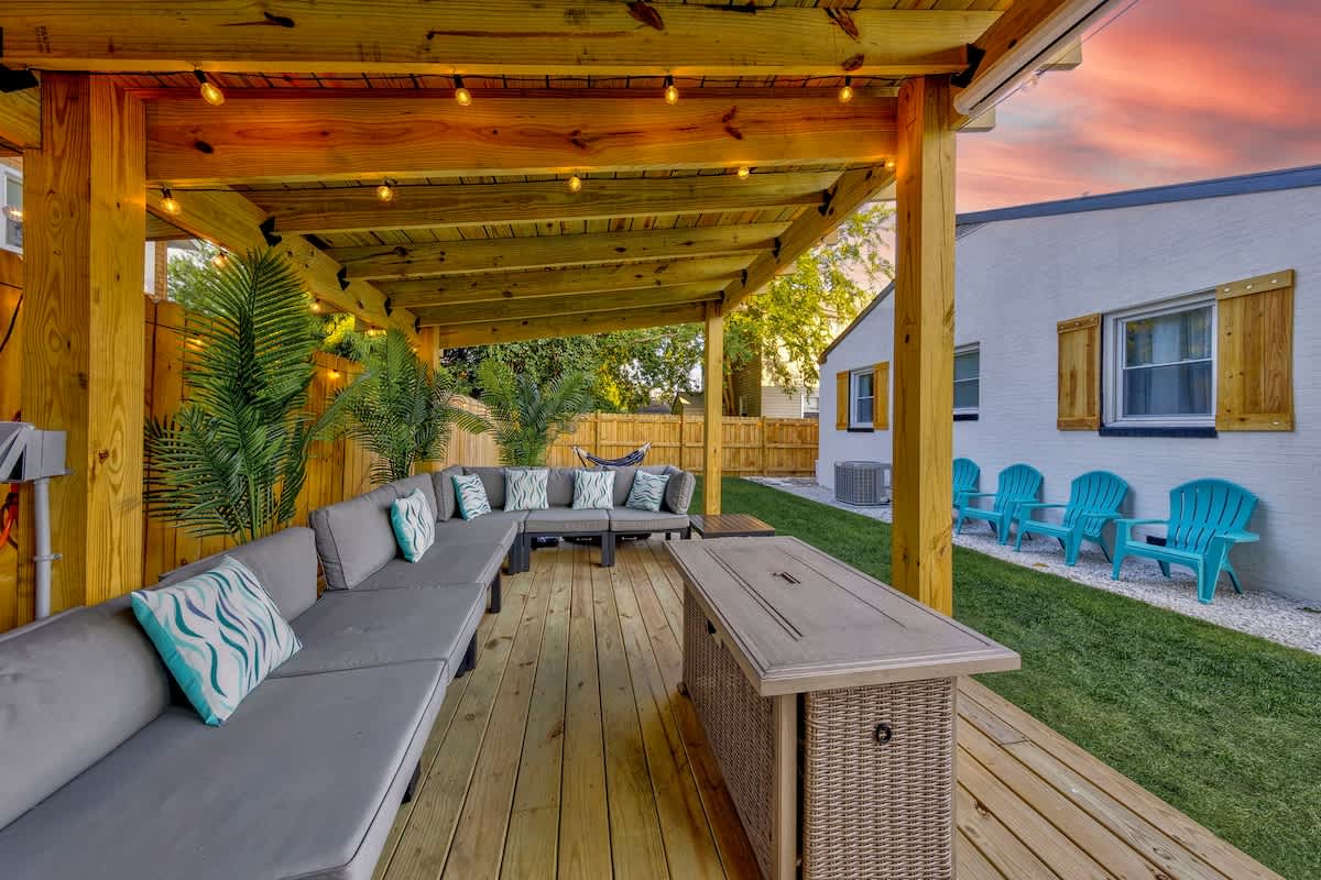 Relaxing retreat w/ backyard, fire pit & BBQ grill