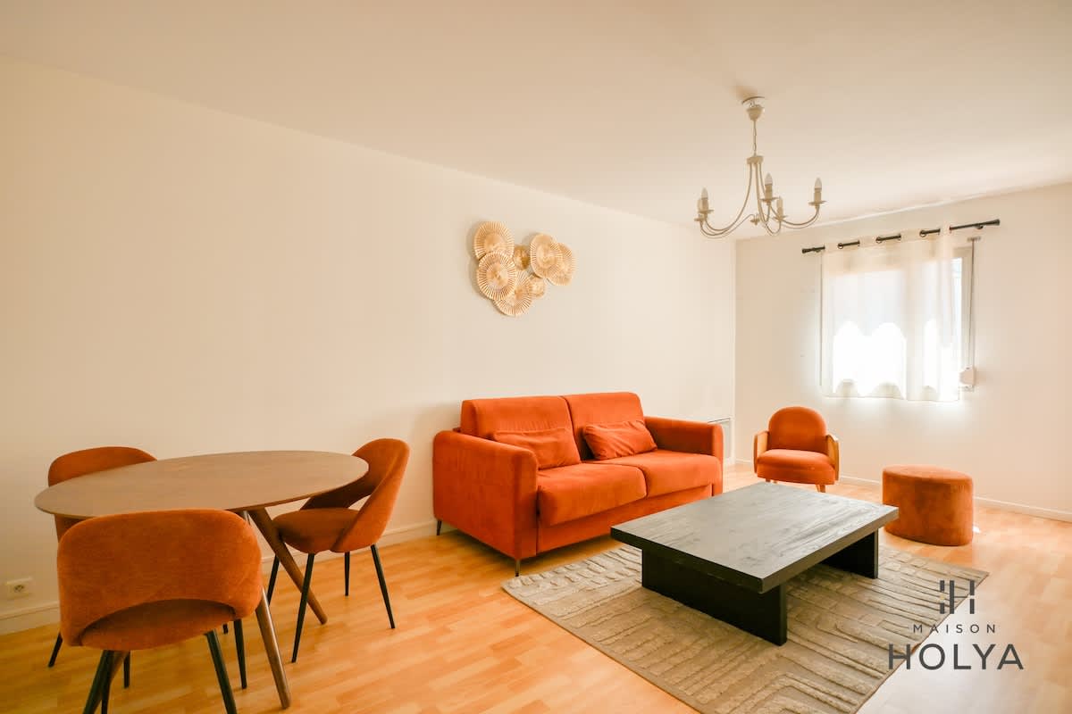 The Spacious - Close to Paris