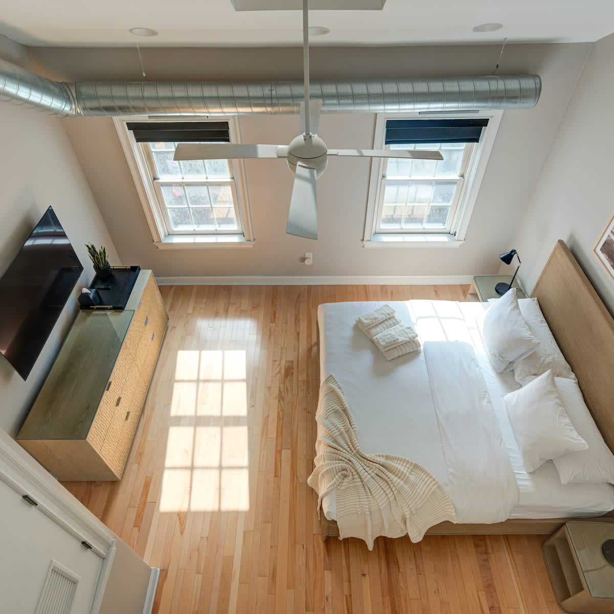 Luxury 3BR Near Rittenhouse + Roof Deck