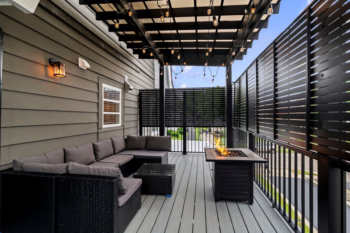Brand New 3BDR | Downtown Ardmore | Deck | Parking