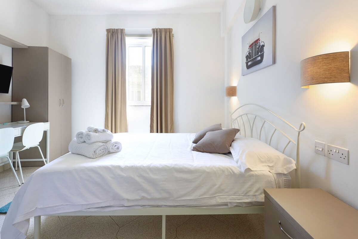 Deluxe Double Room in a Touristic Area — Tas-Sliema, Tas-Sliema — vacation rental