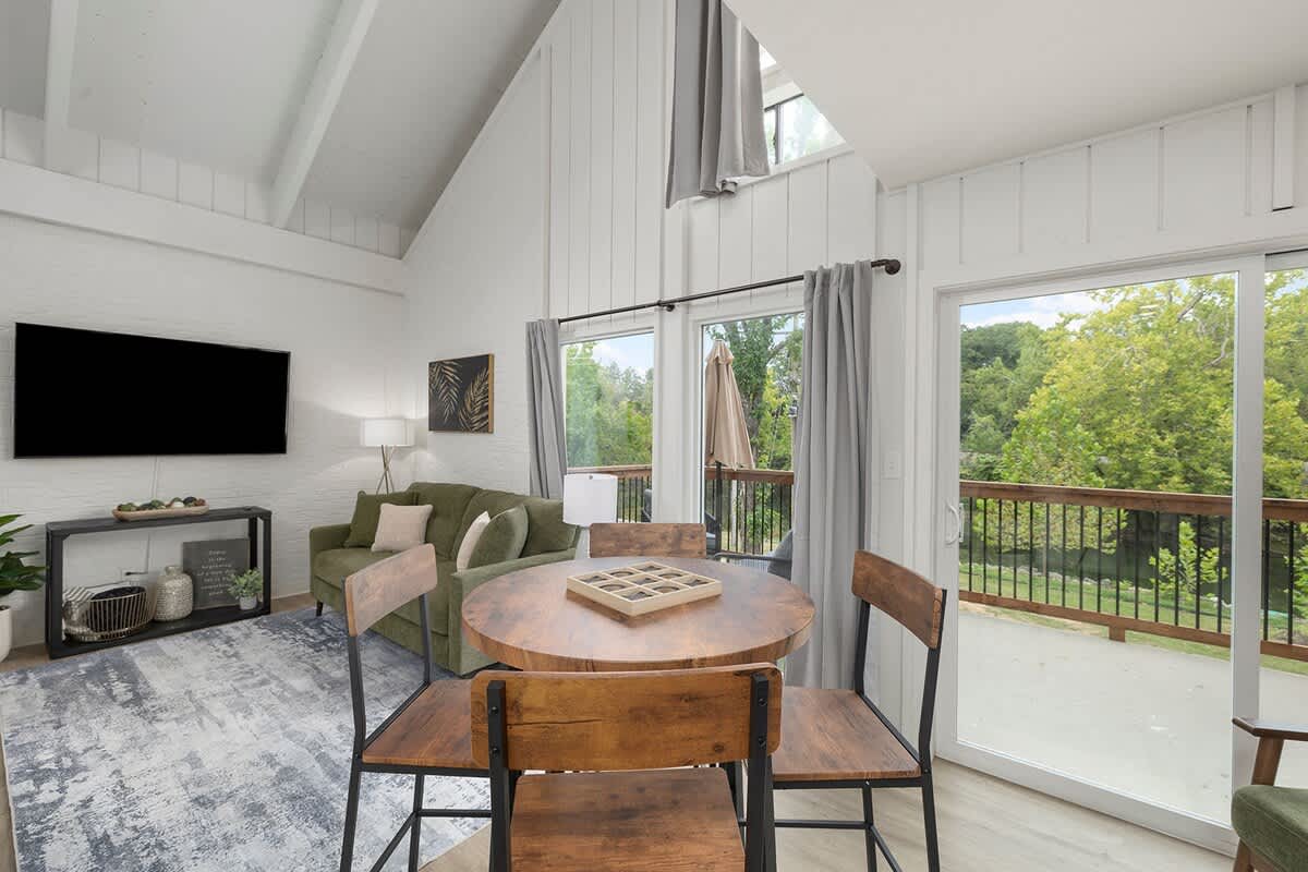 D4 Creekside Walk to Convention and The Landing — Branson, MO — vacation rental