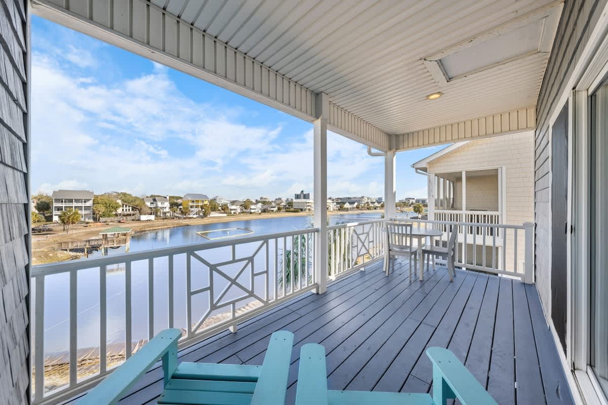 Beach Paradise-Lakeside — Carolina Beach, NC — vacation rental