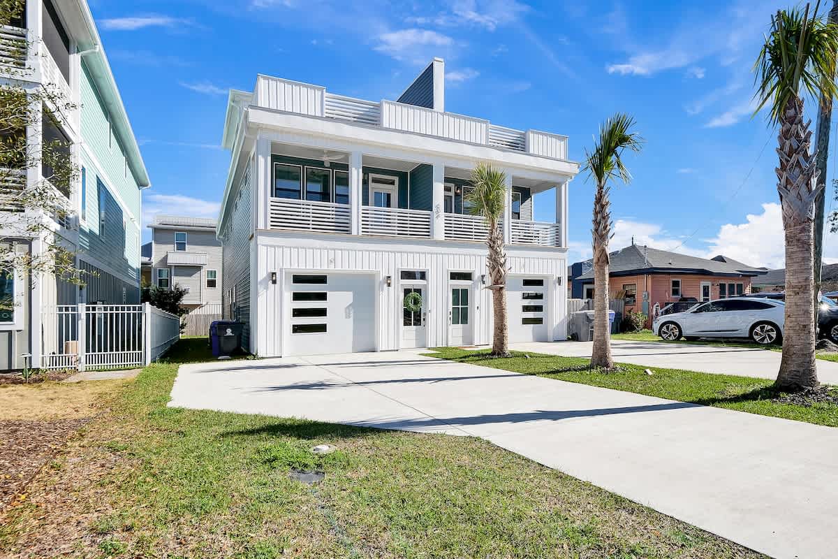 Shenanigans on the Sea (SOS) — Carolina Beach, NC — vacation rental