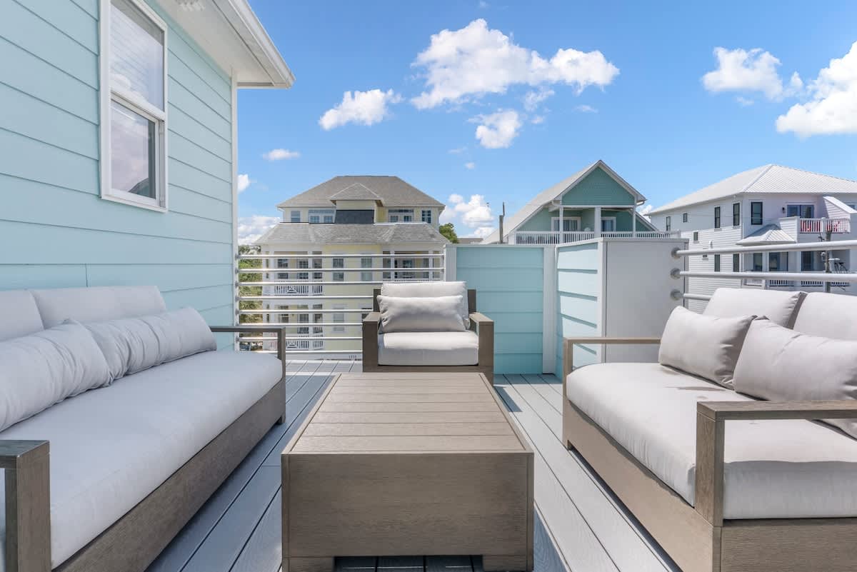 Bowfin- 1 block from the beach! — Carolina Beach, NC — vacation rental